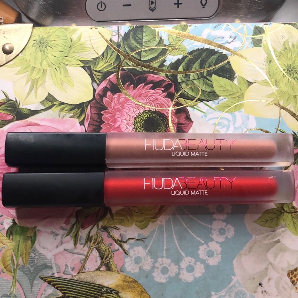 5 for $20!! Huda Beauty Liquid Lipstick Bundle